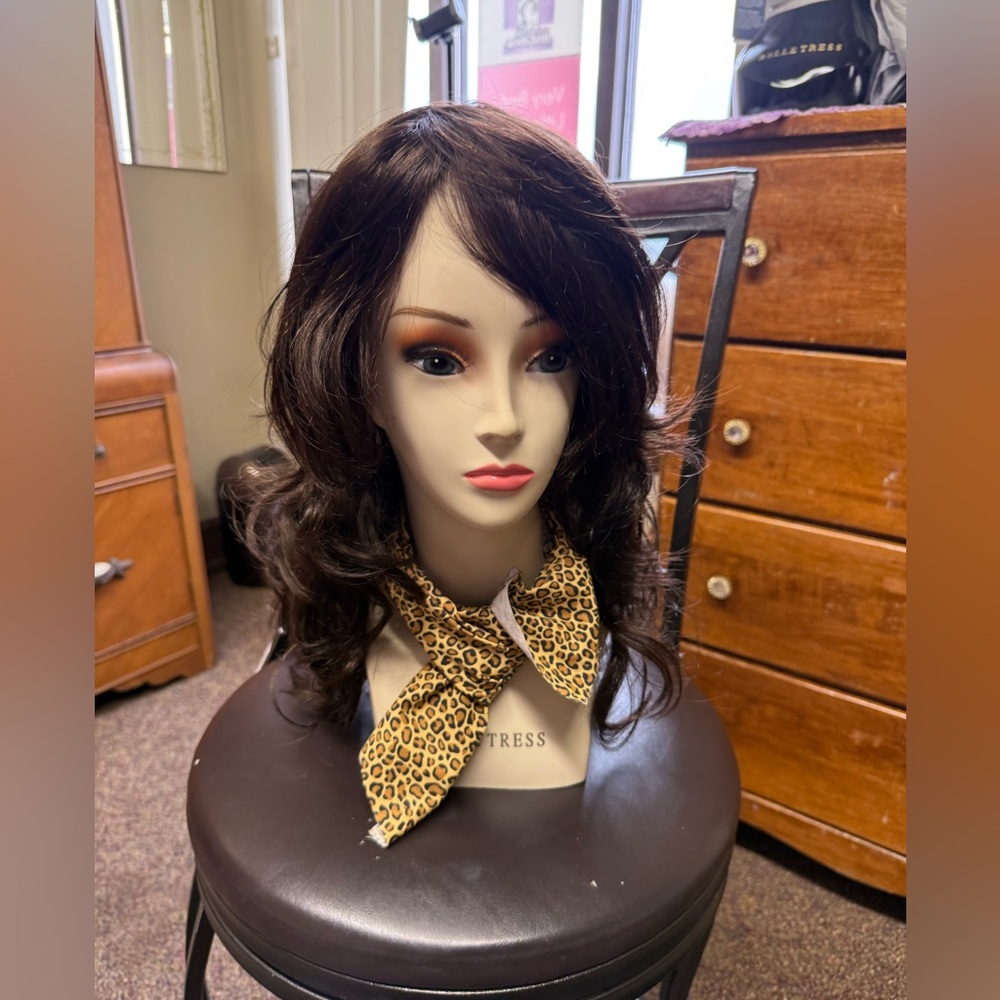 Raquel Welch “Knock Out” 100% Human Hair Wig